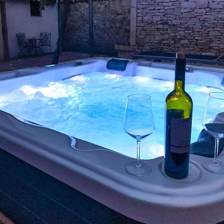 Studios Barre With Jacuzzi Rovinj Exterior foto