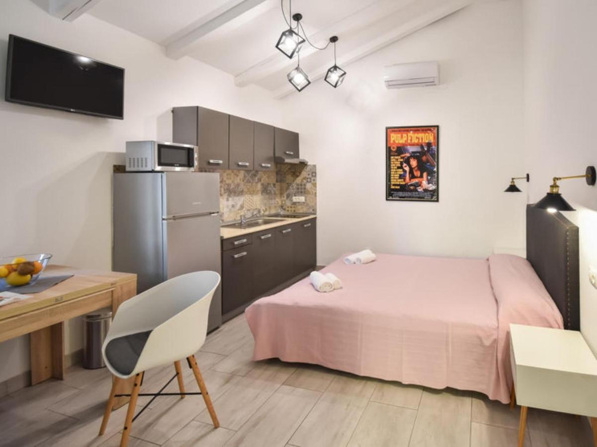 Studios Barre With Jacuzzi Rovinj Exterior foto