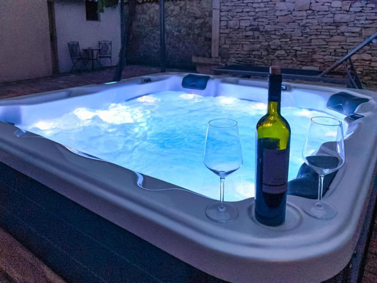 Studios Barre With Jacuzzi Rovinj Exterior foto